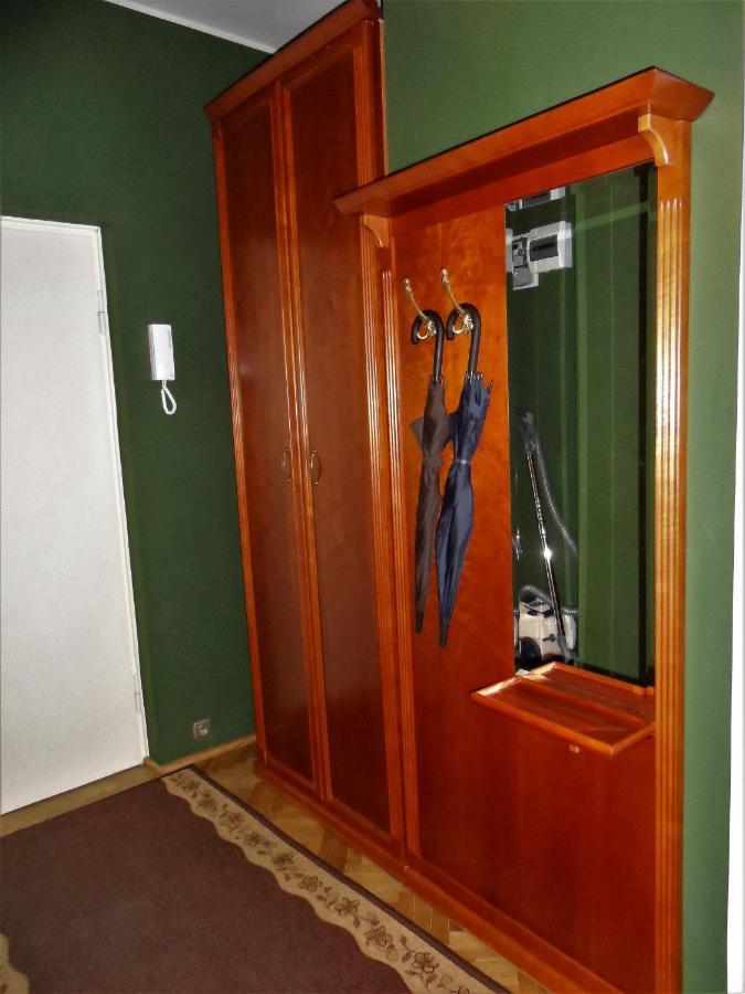 Centrum, 700M Do Plazy - 2 Sypialnie, Salon, Balkon, Bezplatny Parking, Gdynia Esterno foto