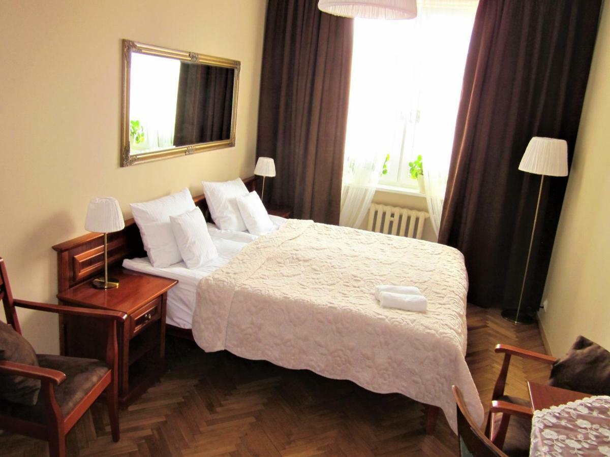 Centrum, 700M Do Plazy - 2 Sypialnie, Salon, Balkon, Bezplatny Parking, Gdynia Esterno foto